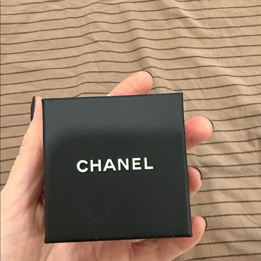 Chanel drop earrings - Picture 5 of 6